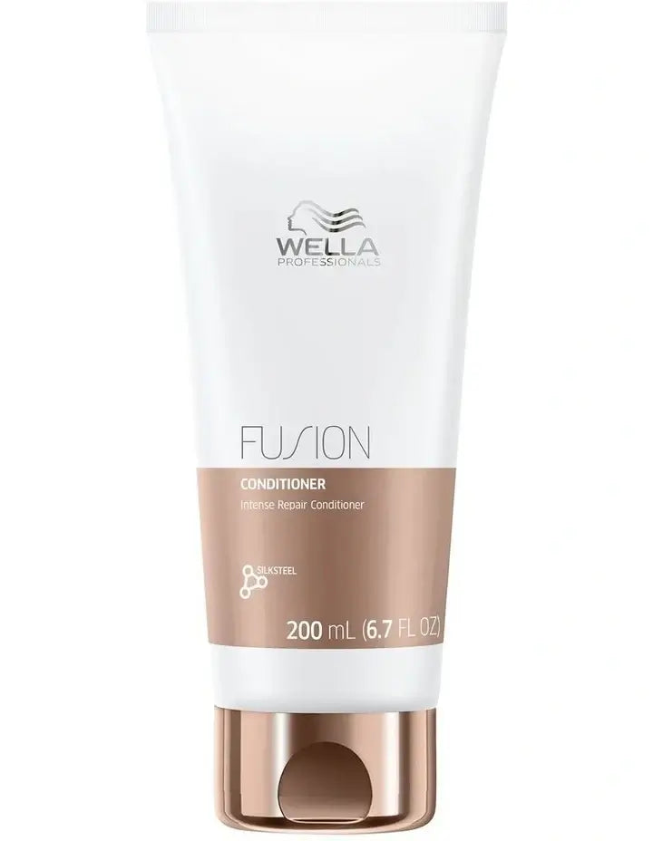 Wella Fusion Интензивен Възстановяващ Балсам 200ml за увредена коса | маркови парфюми | козметика | топ цена | Scentopia.bg
