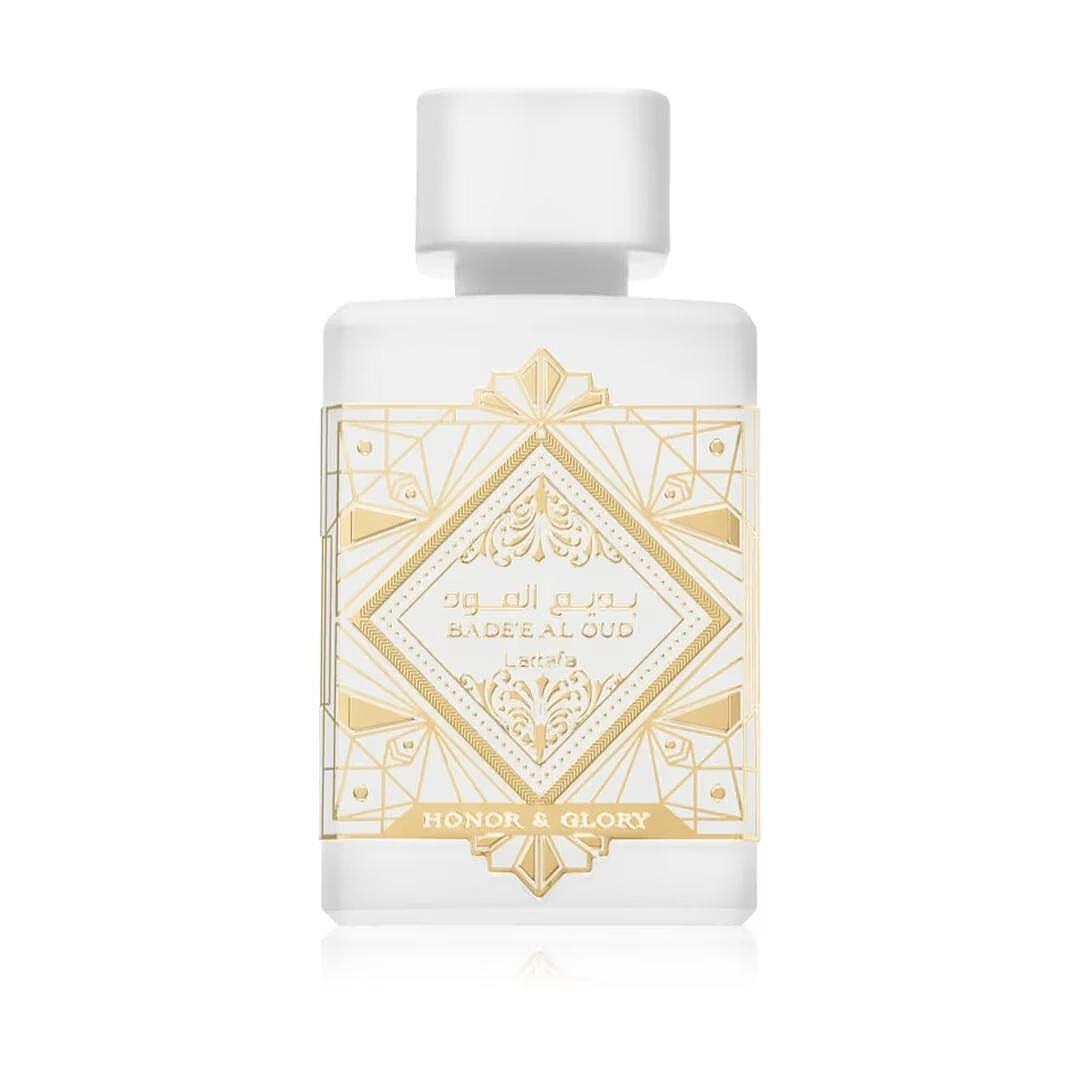 Lattafa Bade'e Al Oud Honor Glory Eau de Parfum - унисекс парфюм с уникален аромат, сладък ананас и пикантни подправки.